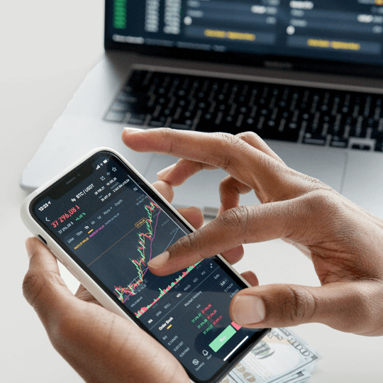 Céloris IA v9.6 équipe d'experts en investissement cryptographique